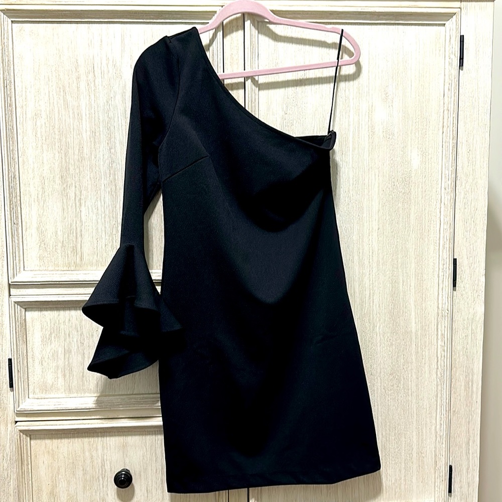 NWT Trina Turk LBD Size 6
